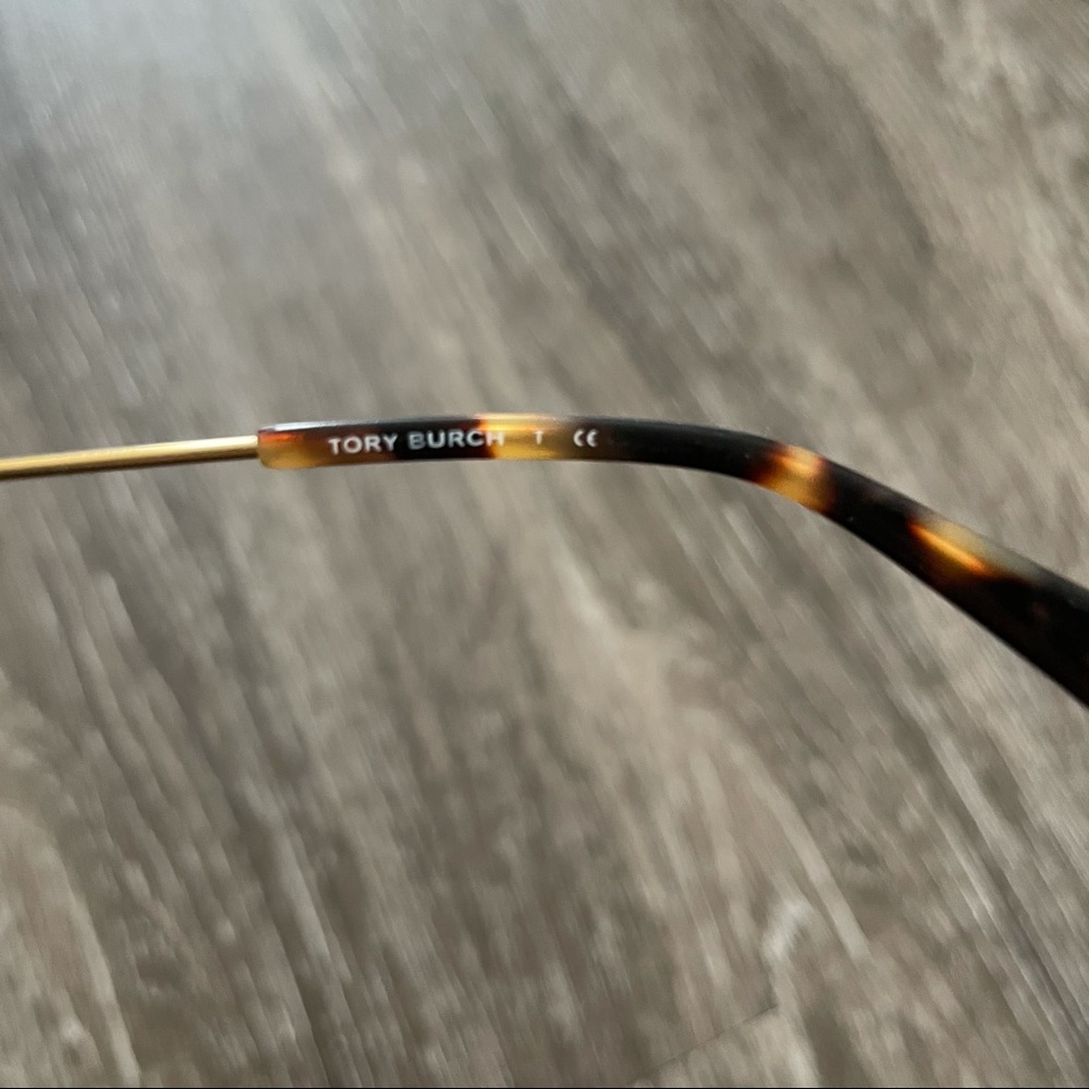 Tory Burch Cutout Sunglasses - Picture 3 of 6